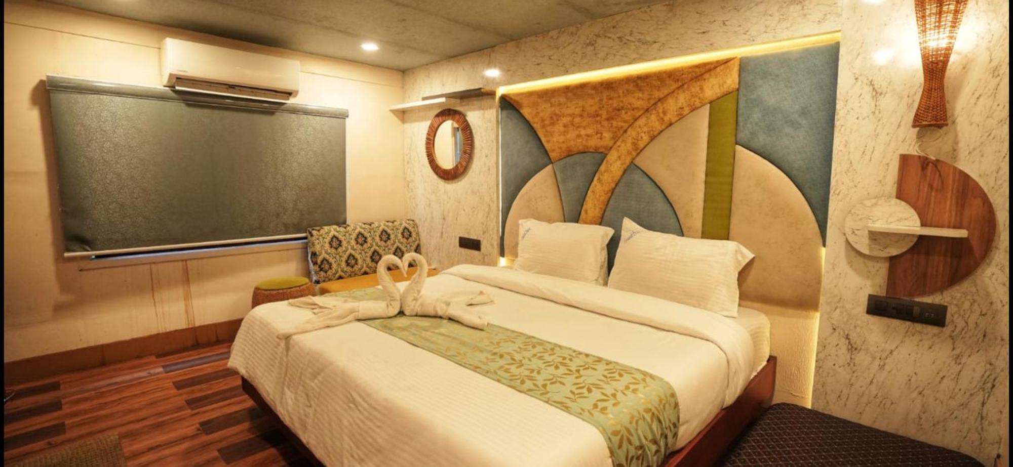 Victoria Houseboats Hotell Alappuzha Exteriör bild